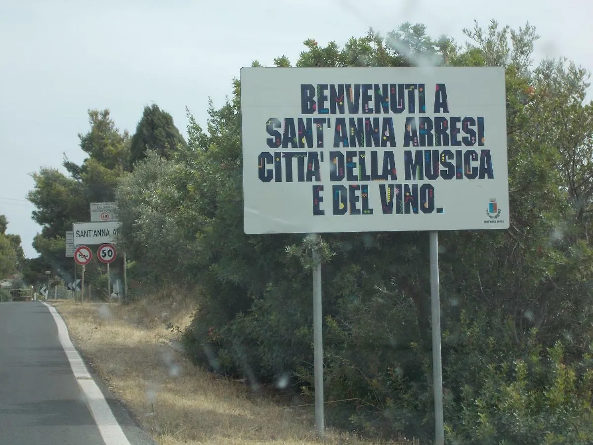 Bed & Breakfast B&B Gli Ulivi SantʼAnna Arresi Italia